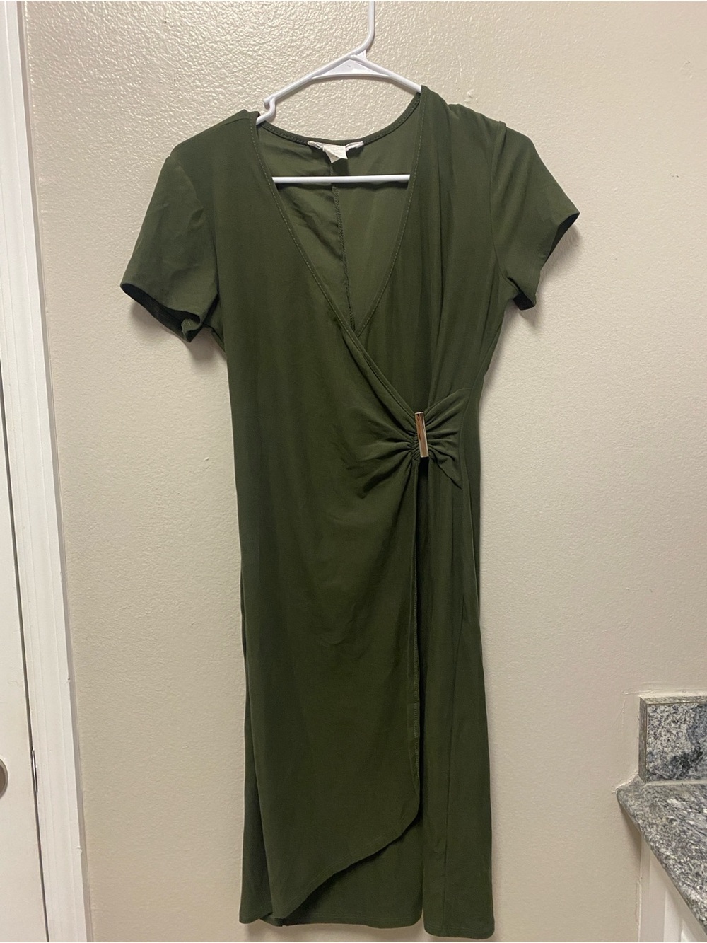 Short-Sleeve Olive Wrap Midi Dress with Gathered Side Detail
